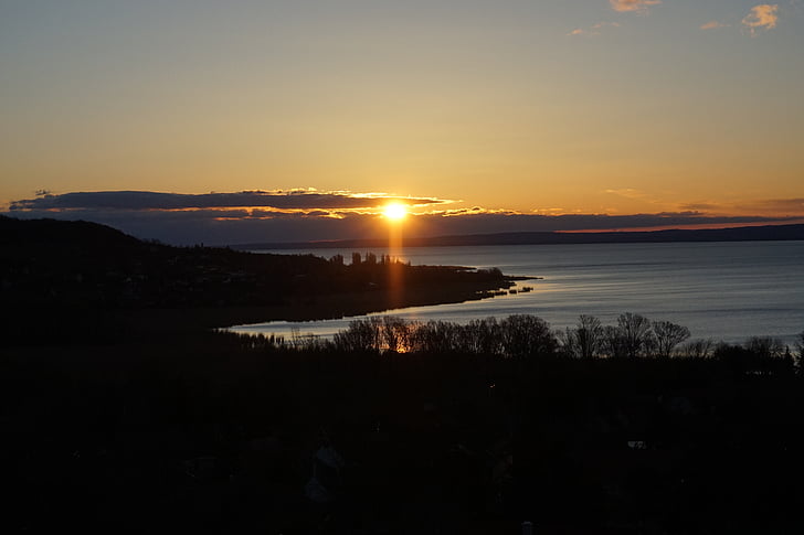 Újra leengedik a Balaton vizét