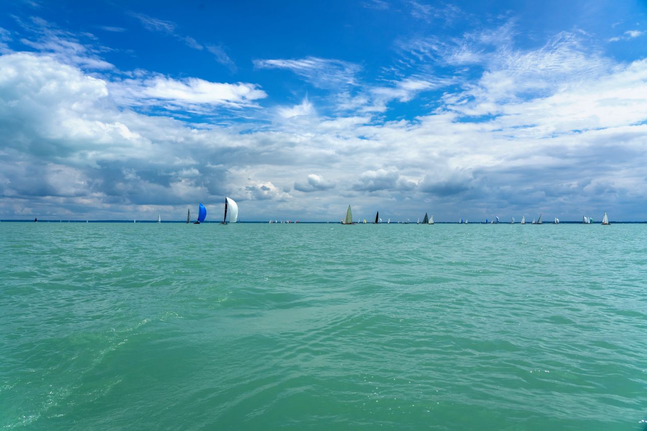 Hogy milyen meleg a Balaton vize most?